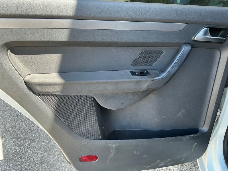 Volkswagen Touran 2.0 TDI Advance 2014 – снимка 32