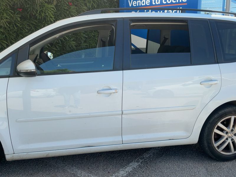 Volkswagen Touran 2.0 TDI Advance 2014 – снимка 4