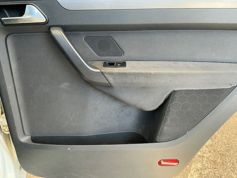 Volkswagen Touran 2.0 TDI Advance 2014 – снимка 33