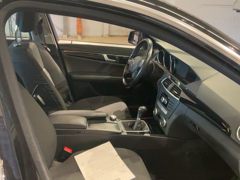 Mercedes-Benz C-Klasse C 200 CGI BlueEfficiency Classic 2011 – снимка 16