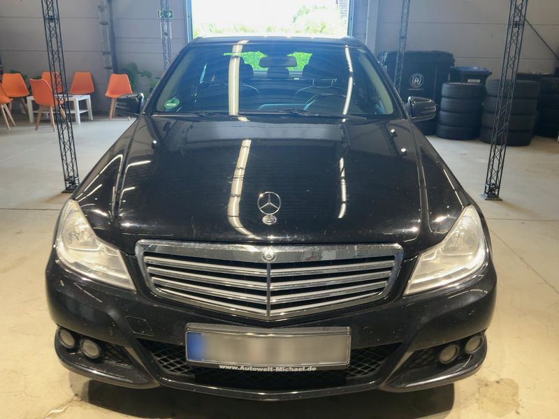 Mercedes-Benz C-Klasse C 200 CGI BlueEfficiency Classic 2011 – снимка 14