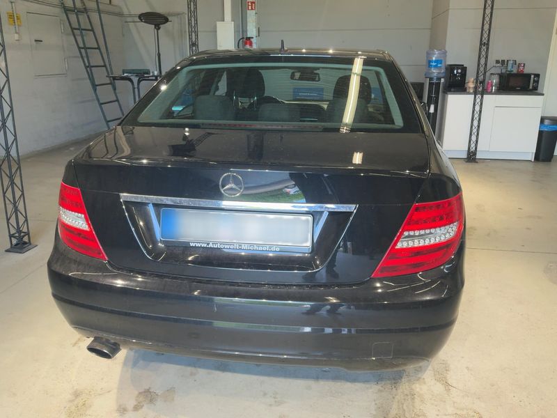 Mercedes-Benz C-Klasse C 200 CGI BlueEfficiency Classic 2011 – снимка 7