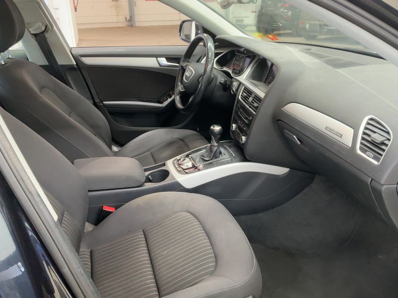 Audi A4 2.0 TDI quattro Ambiente 2015 – снимка 17