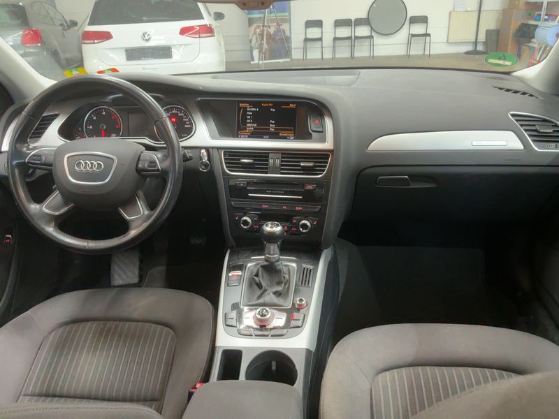 Audi A4 2.0 TDI quattro Ambiente 2015 – снимка 18