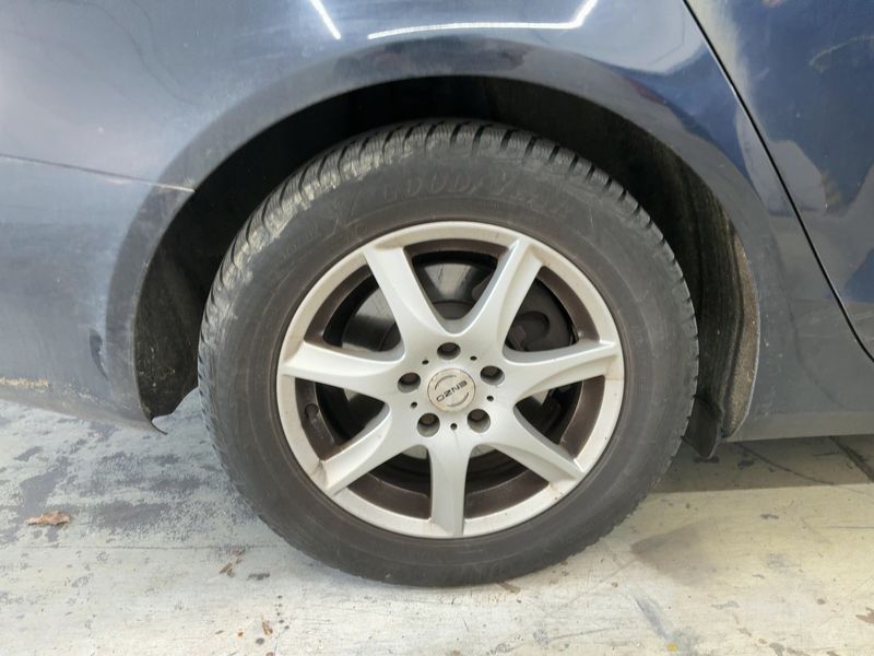Audi A4 2.0 TDI quattro Ambiente 2015 – снимка 9