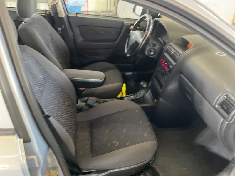Opel Astra 1.6 Selection Comfort 2001 – снимка 3