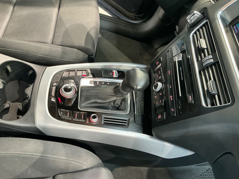 Audi Q5 2.0 TDI quattro 2013 – снимка 32