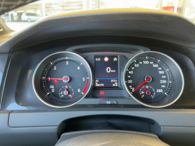 Volkswagen Golf VII 2.0 TDI GTD BlueMotion Tech 2017 – снимка 18