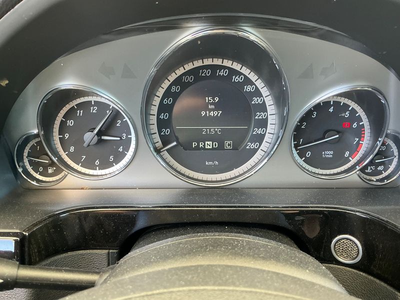 Mercedes-Benz E-Klasse E 250 CGI BlueEfficiency Avantgarde 2009 – снимка 18