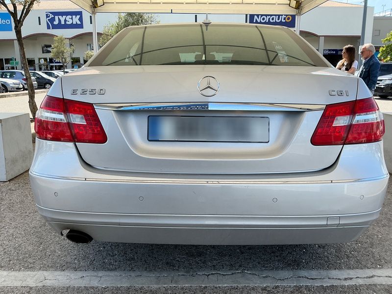 Mercedes-Benz E-Klasse E 250 CGI BlueEfficiency Avantgarde 2009 – снимка 7