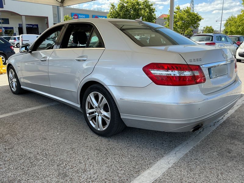 Mercedes-Benz E-Klasse E 250 CGI BlueEfficiency Avantgarde 2009 – снимка 6