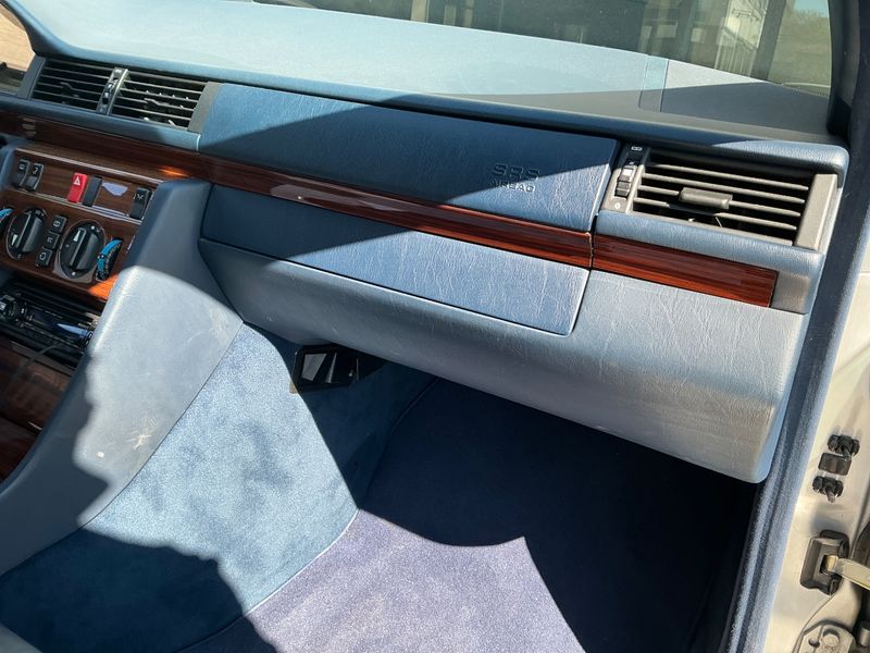 Mercedes-Benz E-Klasse 220 CE 1994 – снимка 27