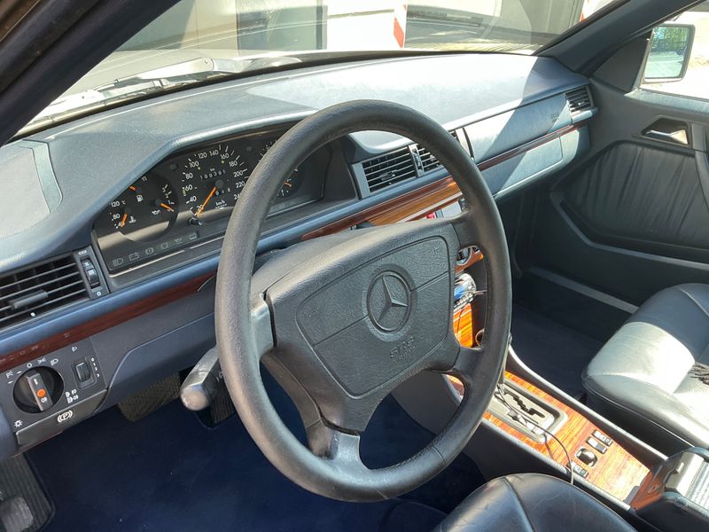 Mercedes-Benz E-Klasse 220 CE 1994 – снимка 33