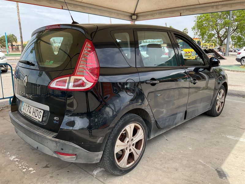 Renault Scenic 1.5 dCi Dynamique 2011 – снимка 2