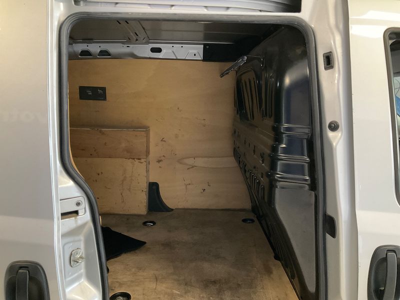 Fiat Doblo 1.6 JTDM Pro Lounge Fourgon 2021 – снимка 19