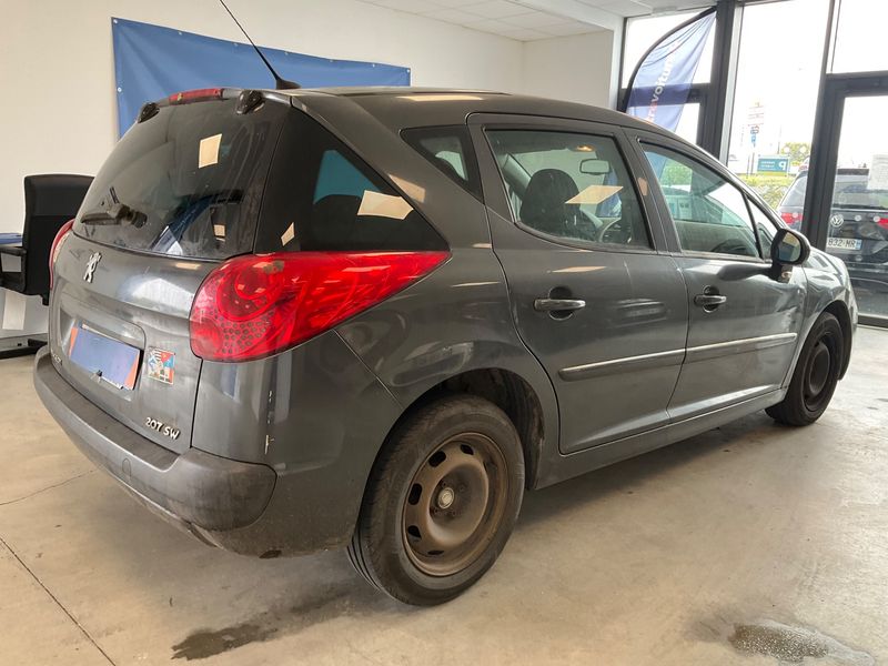 Peugeot 207 1.6 HDi Premium 2010 – снимка 2