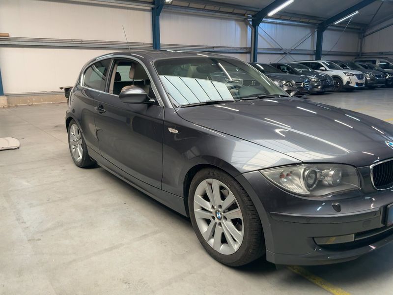 BMW 1er 120d 2008 – снимка 12