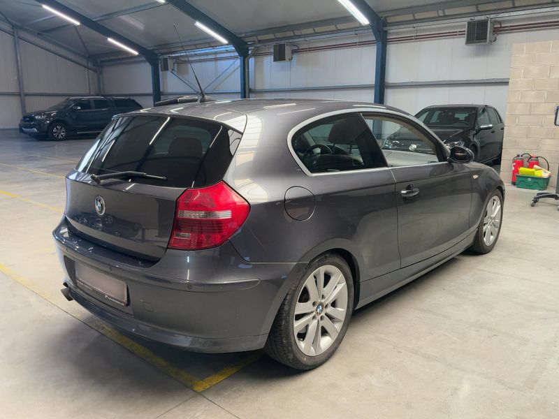 BMW 1er 120d 2008 – снимка 8