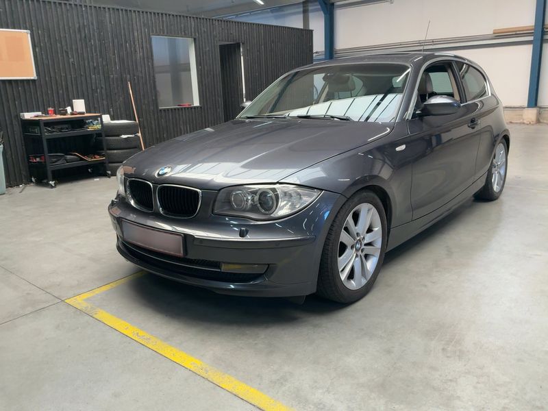 BMW 1er 120d 2008 – снимка 1