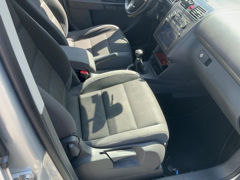 Volkswagen Touran 1.4 TSI Comfortline 2012 – снимка 16