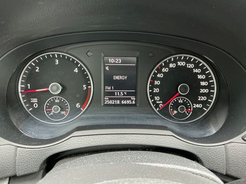 Volkswagen Sharan 2.0 TDI Life BlueMotion Tech 2013 – снимка 19
