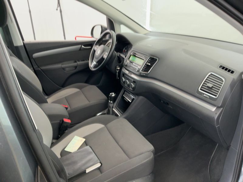 Volkswagen Sharan 2.0 TDI Life BlueMotion Tech 2013 – снимка 17