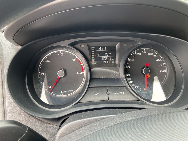 Seat Ibiza 1.6 TDI Stylance / Style 2013 – снимка 4
