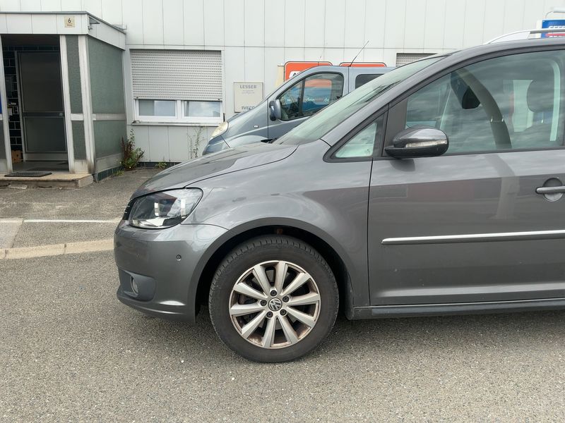 Volkswagen Touran 2.0 TDI Highline BlueMotion Tech 2014 – снимка на щета