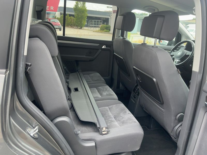 Volkswagen Touran 2.0 TDI Highline BlueMotion Tech 2014 – снимка 14