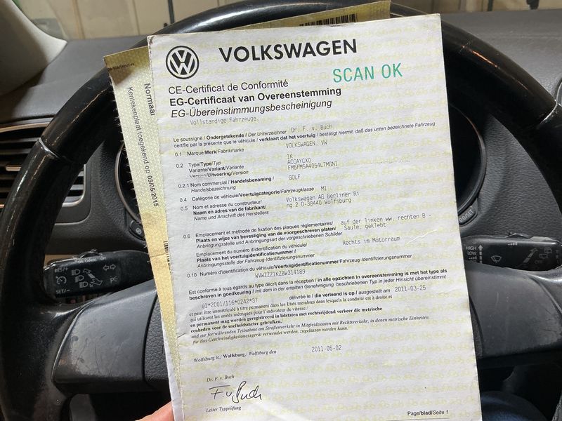Volkswagen Golf VI 1.6 TDI Trendline BlueMotion Tech 2011 – снимка 6