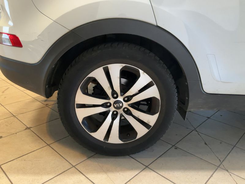 Kia Sportage 2.0 CRDi Premium 4WD 2012 – снимка 9
