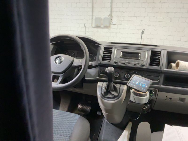 Volkswagen T6 Kombi 2.0 TDI 2015 – снимка 17