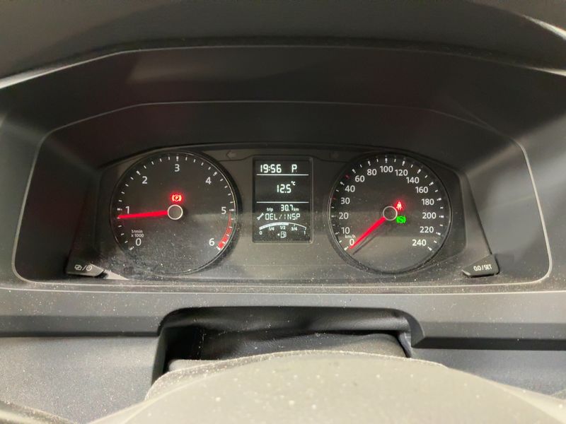 Volkswagen T6 Kombi 2.0 TDI 2015 – снимка 18