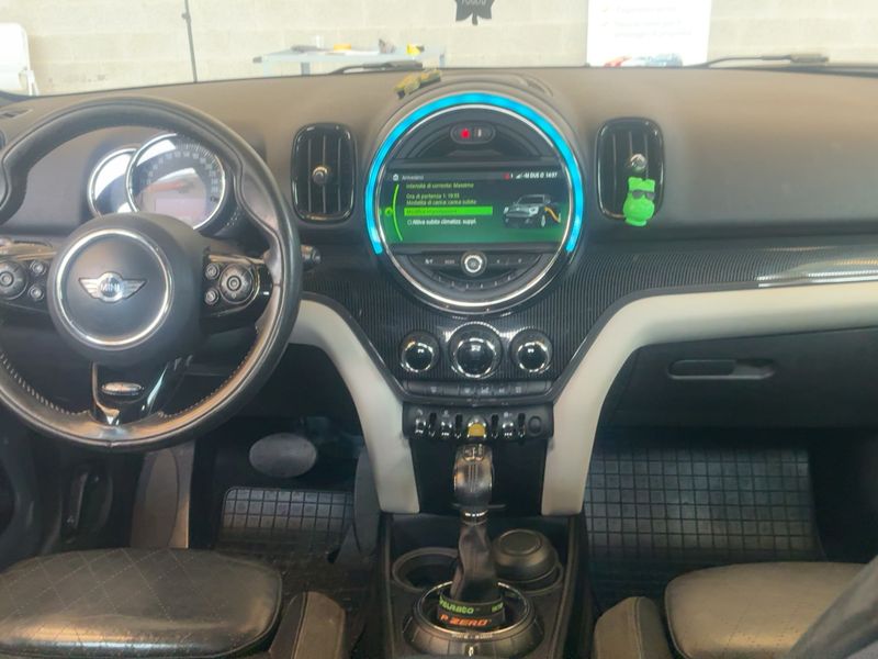 MINI Countryman Cooper S E Hybrid ALL4 2017 – снимка 17