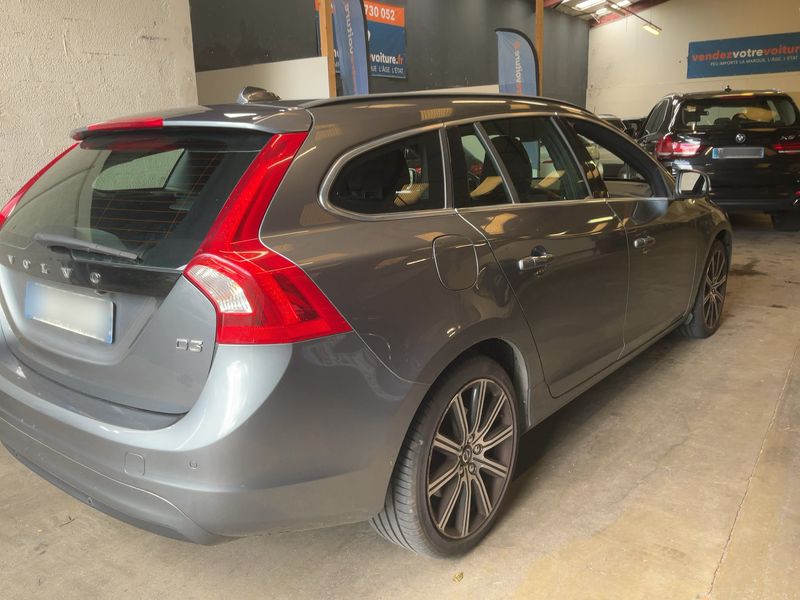 Volvo V60 2.0 D3 Momentum 2016 – снимка 8