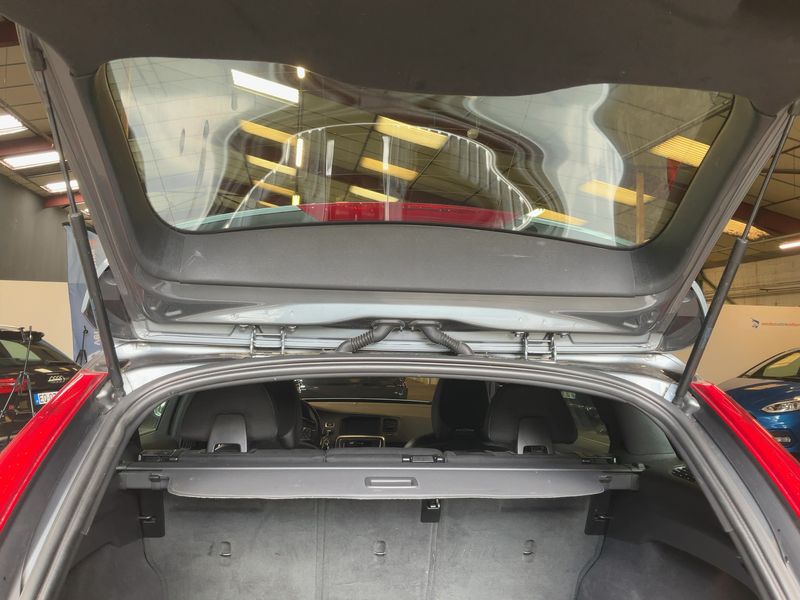 Volvo V60 2.0 D3 Momentum 2016 – снимка 15