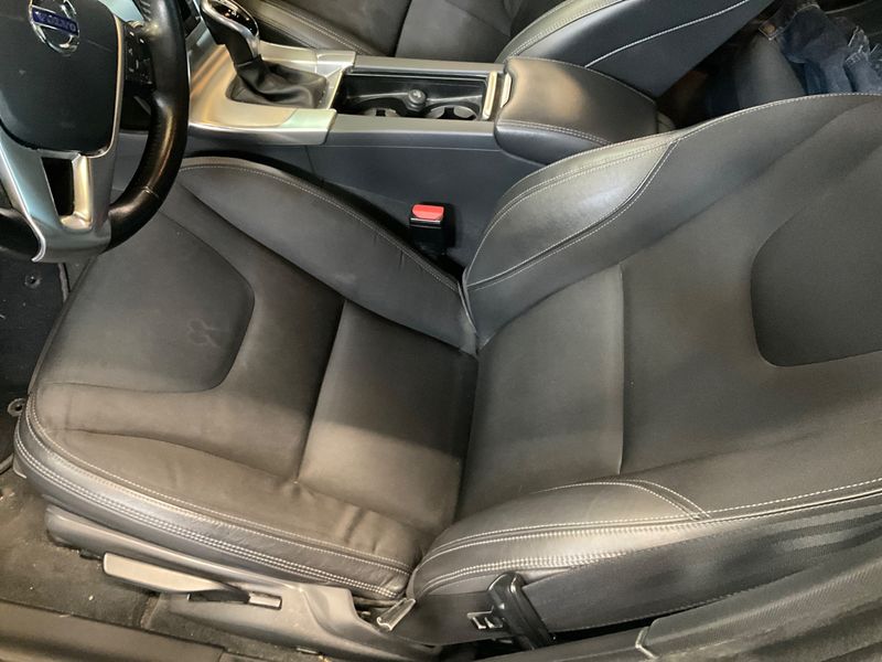 Volvo V60 2.0 D3 Momentum 2016 – снимка 23