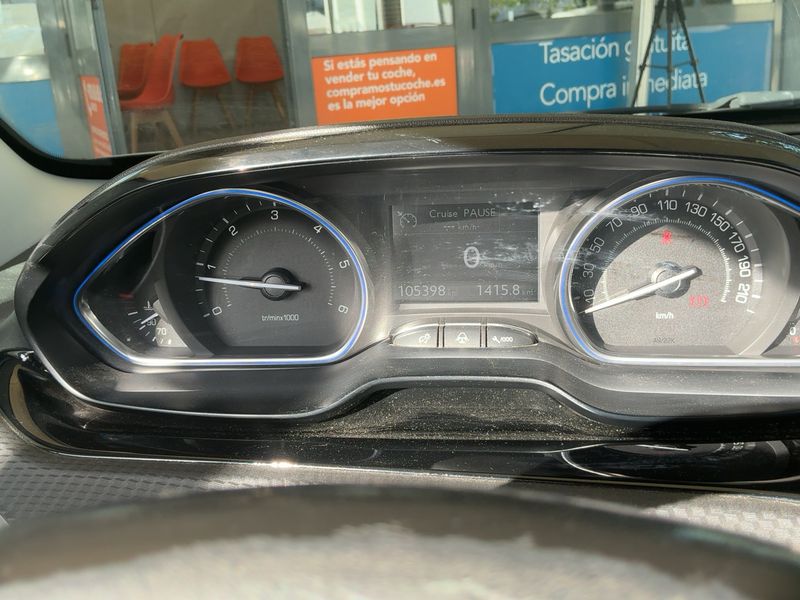Peugeot 2008 1.6 Blue-HDi Allure 2015 – снимка 18