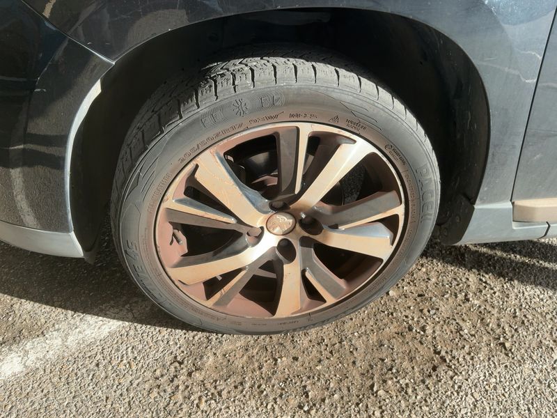Peugeot 2008 1.6 Blue-HDi Allure 2015 – снимка 3