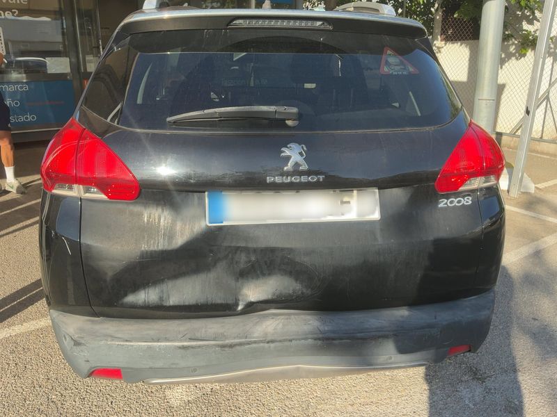 Peugeot 2008 1.6 Blue-HDi Allure 2015 – снимка 7