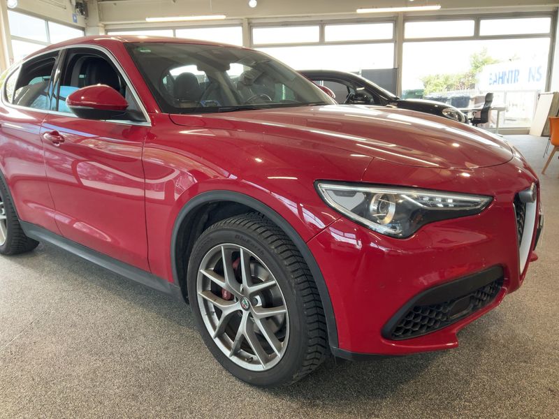 Alfa Romeo Stelvio 2.0 Turbo Super Q4 2017 – снимка 12