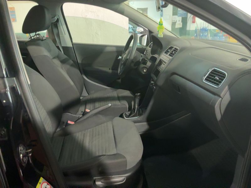 Volkswagen Polo 1.2 TDI Comfortline 2012 – снимка 16