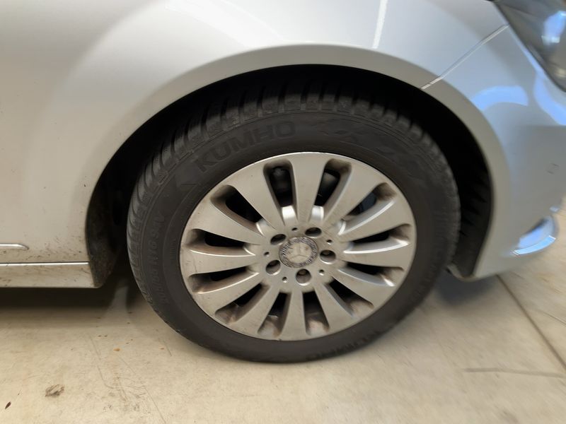 Mercedes-Benz C-Klasse C 220 CDI T BlueEfficiency Avantgarde 2011 – снимка 11