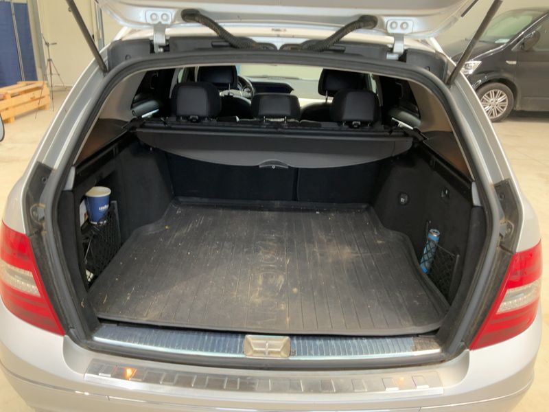 Mercedes-Benz C-Klasse C 220 CDI T BlueEfficiency Avantgarde 2011 – снимка 16
