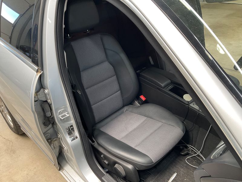 Mercedes-Benz C-Klasse C 220 CDI T BlueEfficiency Avantgarde 2011 – снимка 27