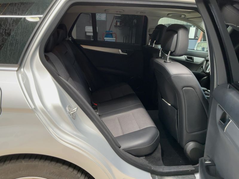 Mercedes-Benz C-Klasse C 220 CDI T BlueEfficiency Avantgarde 2011 – снимка 20