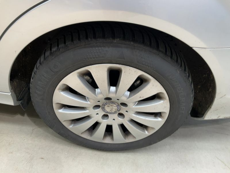 Mercedes-Benz C-Klasse C 220 CDI T BlueEfficiency Avantgarde 2011 – снимка 5