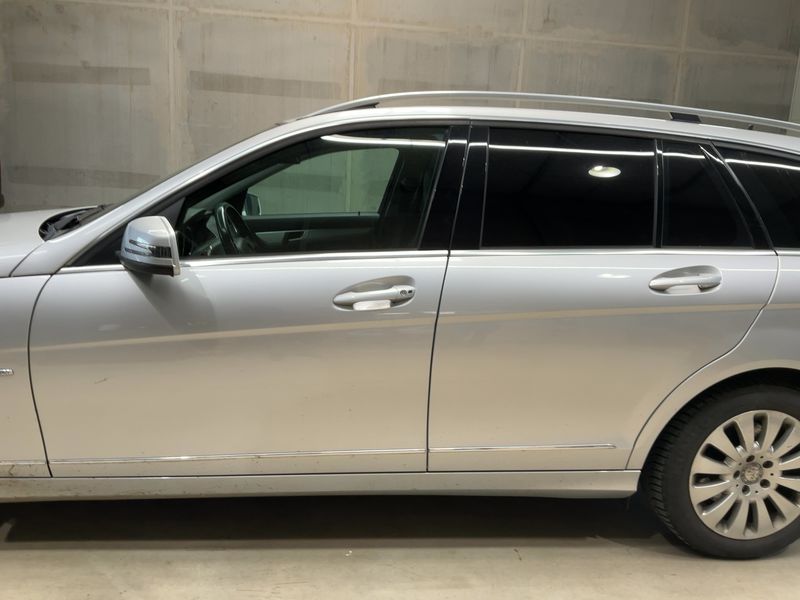 Mercedes-Benz C-Klasse C 220 CDI T BlueEfficiency Avantgarde 2011 – снимка 4