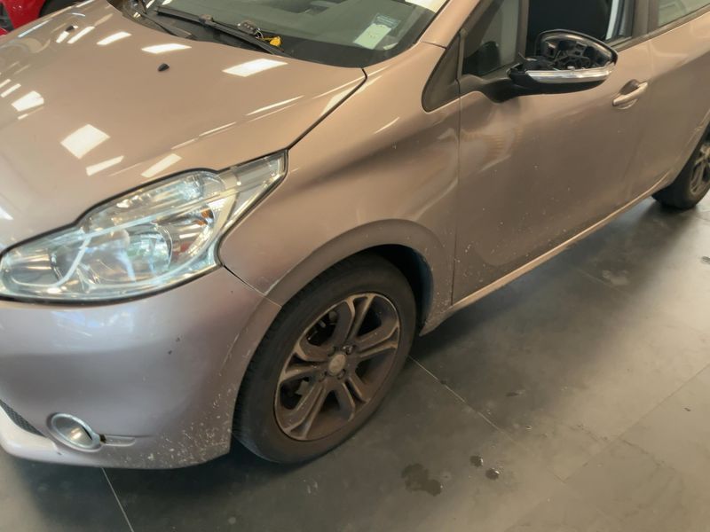 Peugeot 208 1.4 HDi Active 2014 – снимка 2