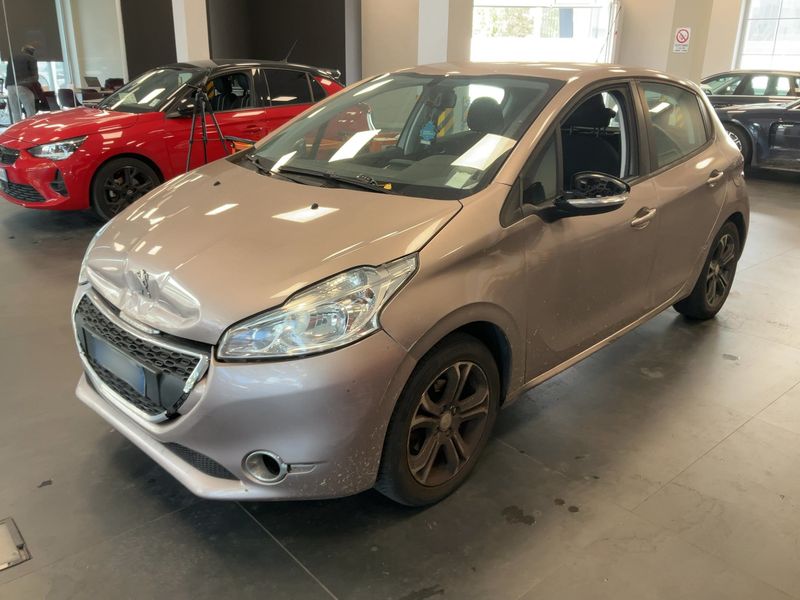 Peugeot 208 1.4 HDi Active 2014 – снимка 1
